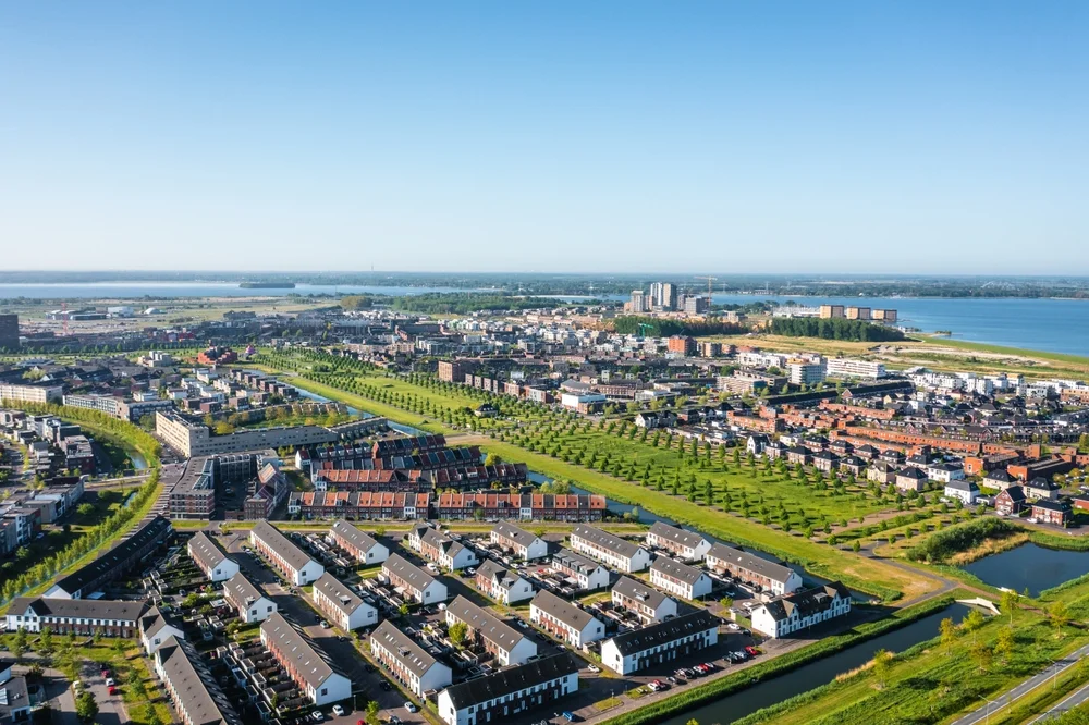 Dit is een foto van het werkgebied in Alphen Aan Den Rijn waar Glasvezelbehang Alphen Aan Den Rijn werkzaam is.