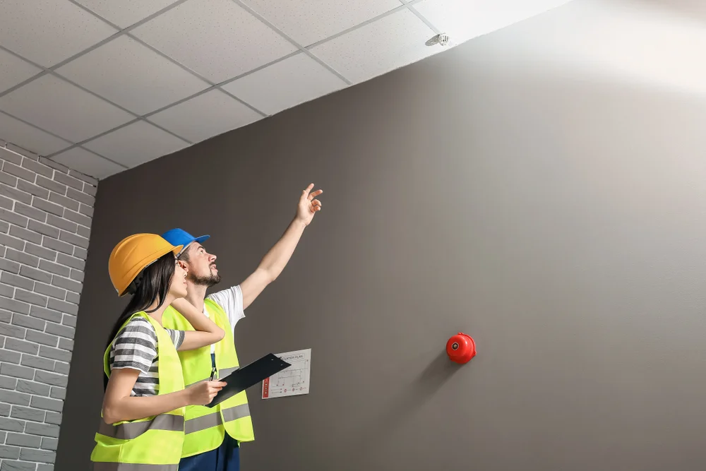 De beste voorbereiding voor glasvezelbehang in Alphen Aan Den Rijn is de ondergrond. Zorgt dat deze vlak en geschuurd is voor een optimale hechting met het glasvezel.